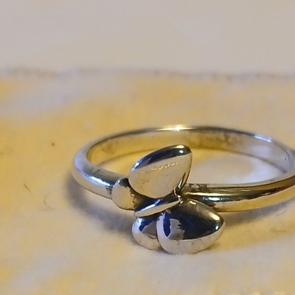 Retired James Avery Tiny Butterfly Ring, size 9 - Picture 7 of 7